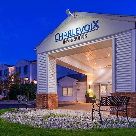 Charlevoix Inn & Suites Surestay Collection By Best Western 외부 사진
