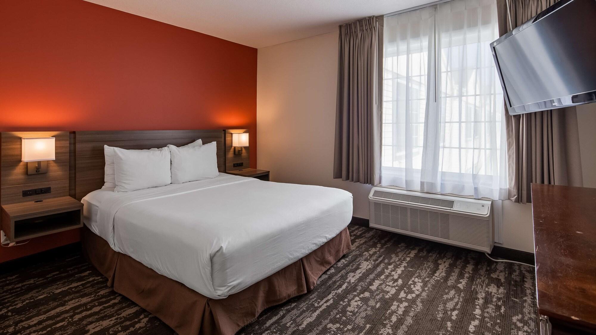 Charlevoix Inn & Suites Surestay Collection By Best Western 외부 사진