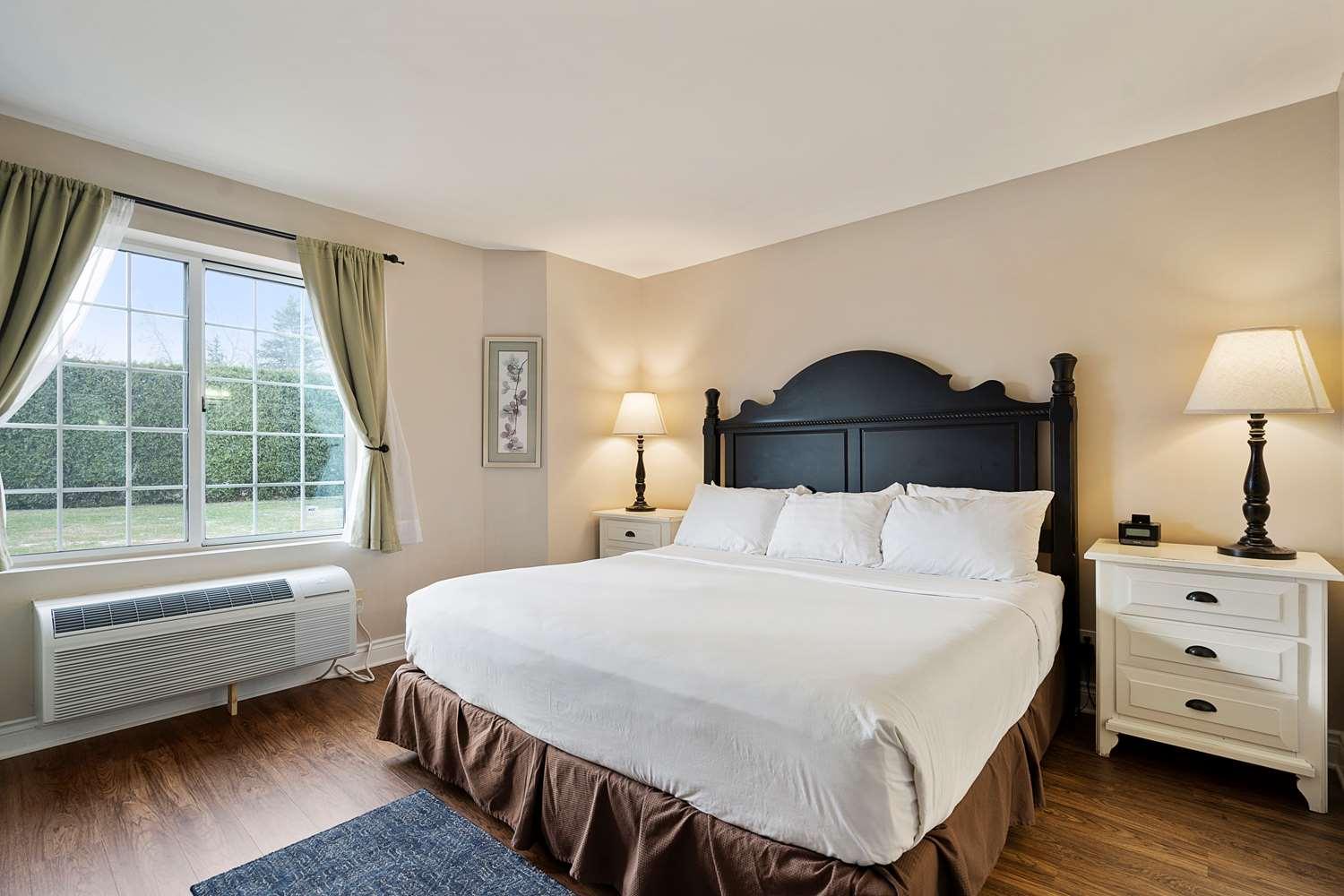 Charlevoix Inn & Suites Surestay Collection By Best Western 외부 사진