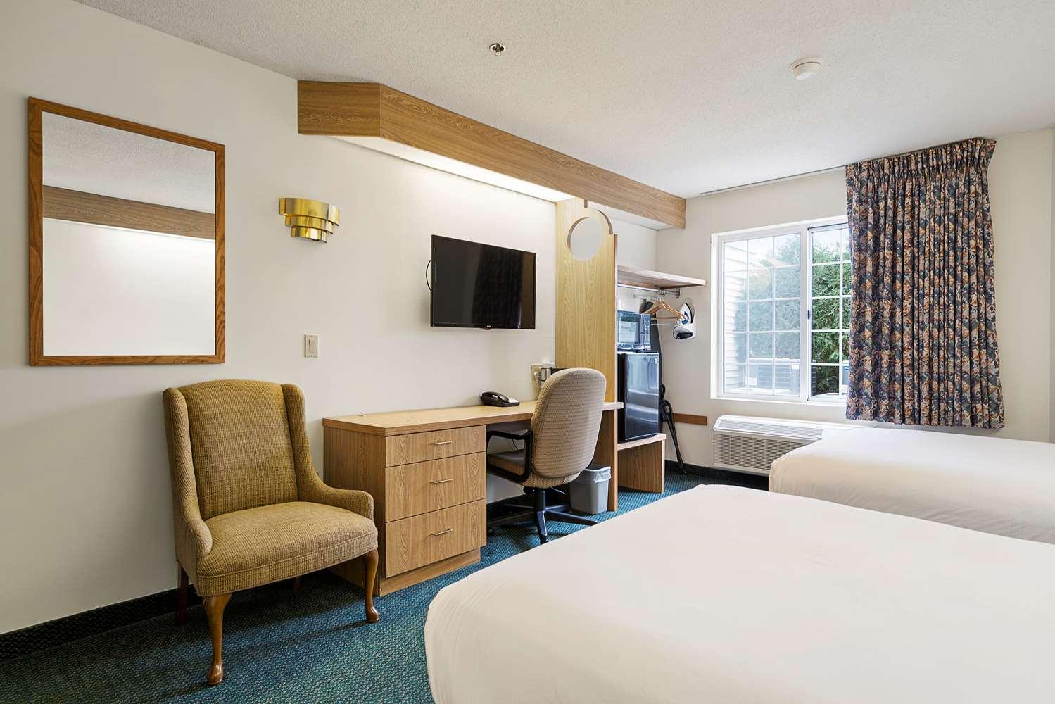 Charlevoix Inn & Suites Surestay Collection By Best Western 외부 사진