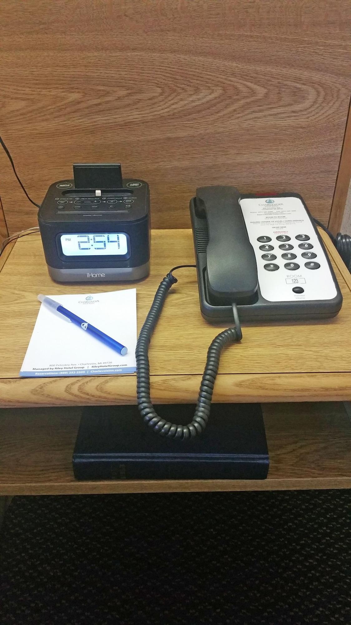 Charlevoix Inn & Suites Surestay Collection By Best Western 외부 사진