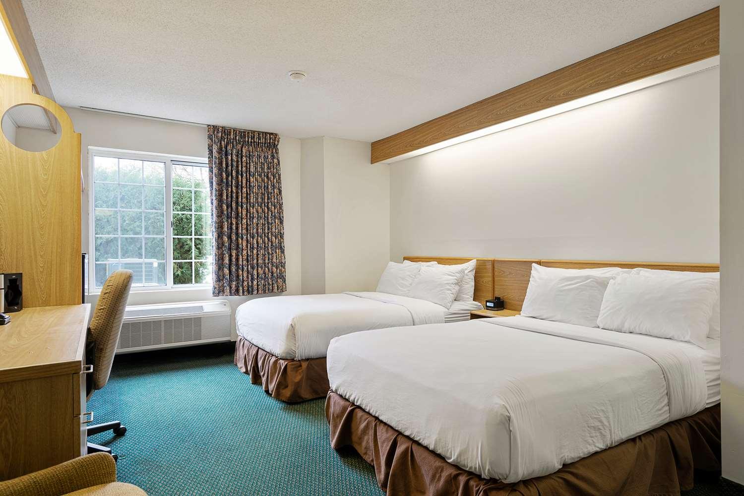 Charlevoix Inn & Suites Surestay Collection By Best Western 외부 사진