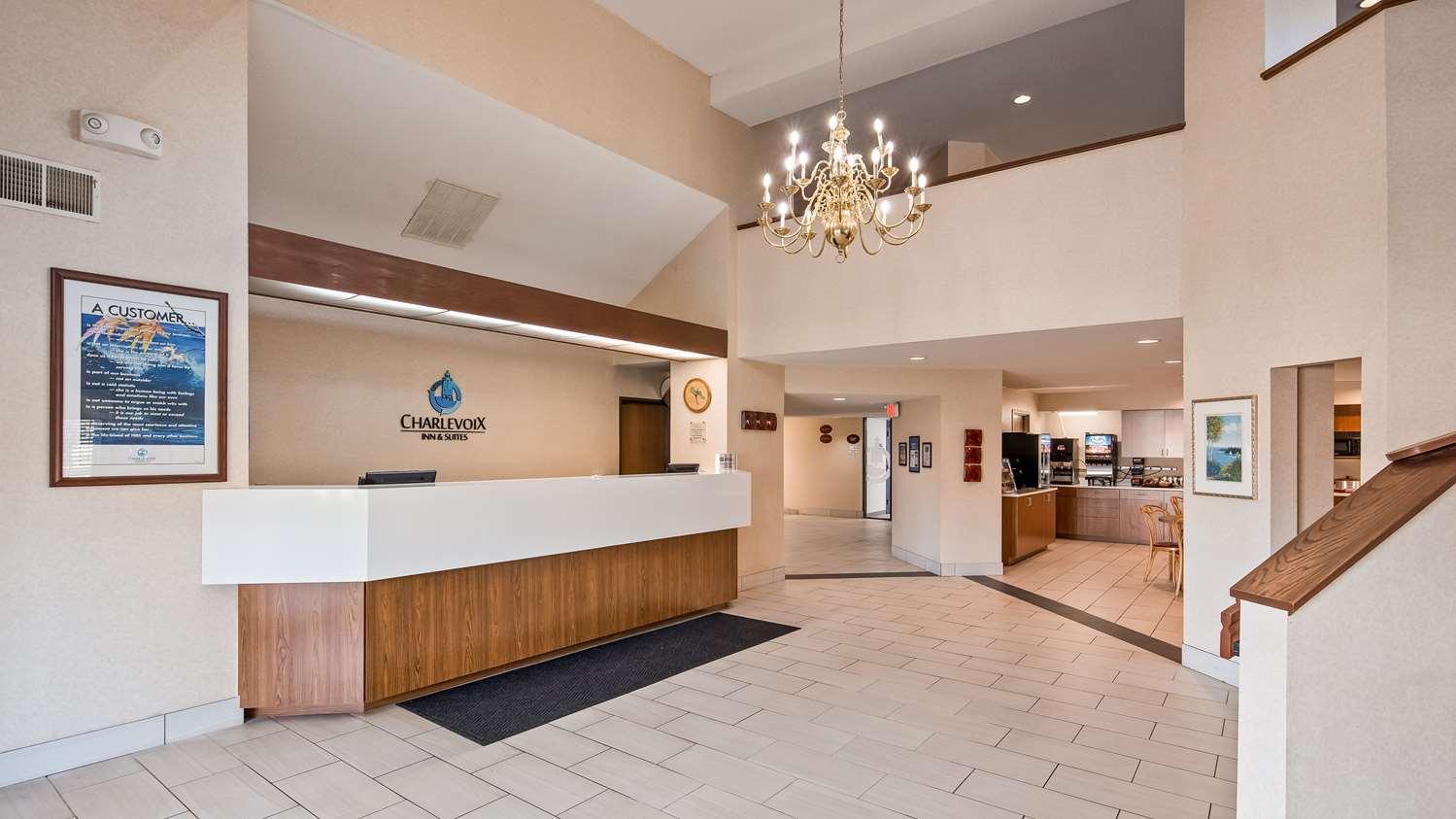 Charlevoix Inn & Suites Surestay Collection By Best Western 외부 사진