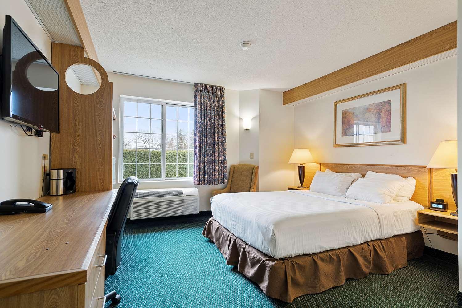 Charlevoix Inn & Suites Surestay Collection By Best Western 외부 사진