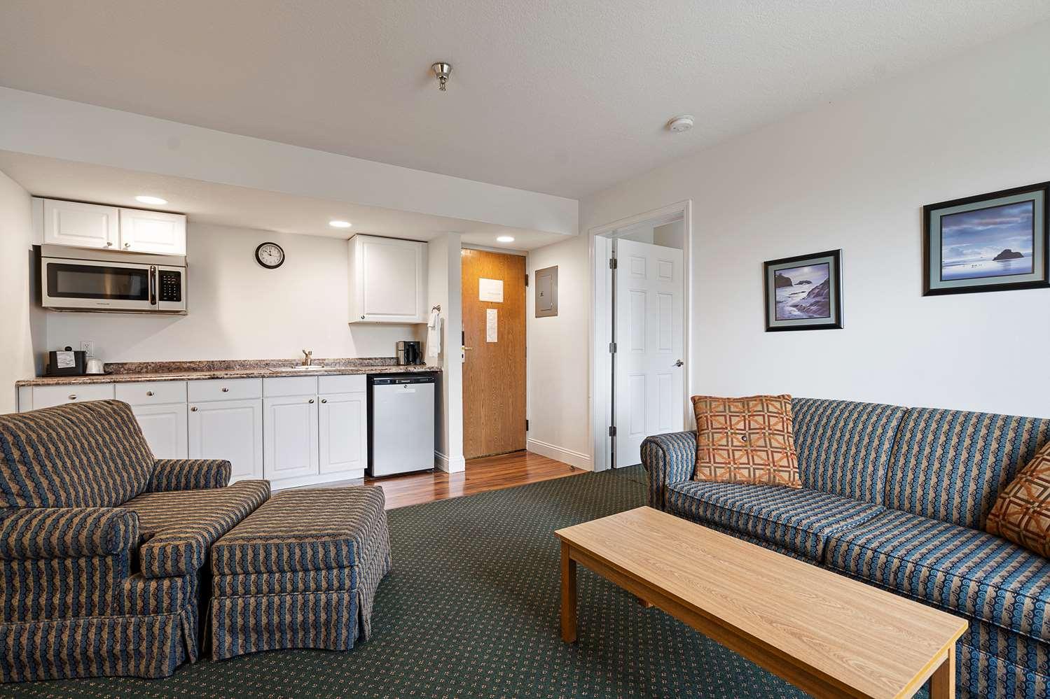 Charlevoix Inn & Suites Surestay Collection By Best Western 외부 사진